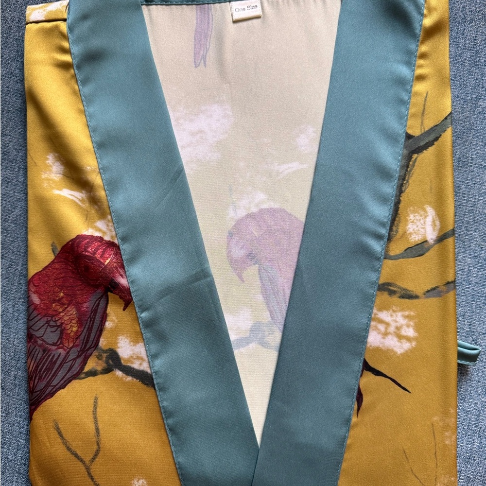 Elegant Yellow and Teal Women's Kimono Robe - Picture 2 of 4